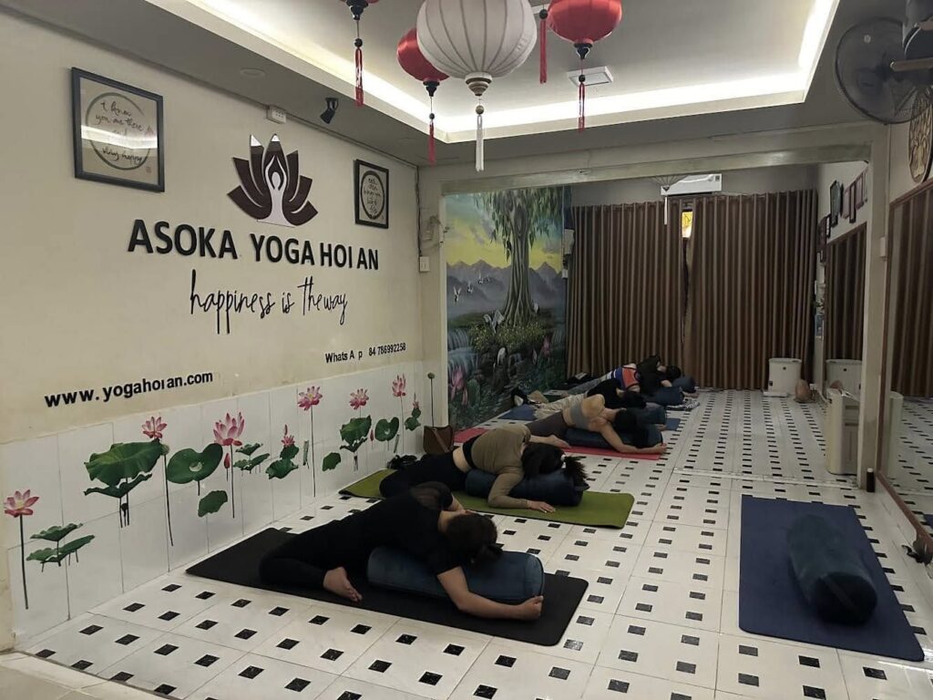 yoga hoian